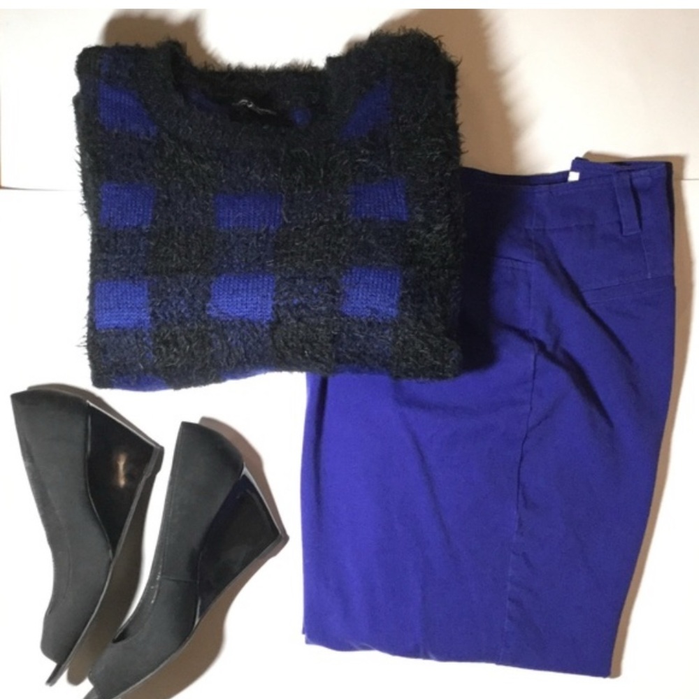 Cable & Gauge Black and Blue Checkered Sweater